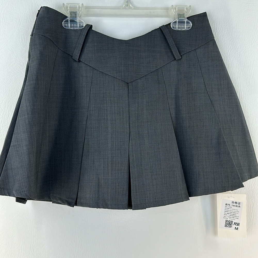 NWT Tide Queen Pleated Mini Skirts X2, M